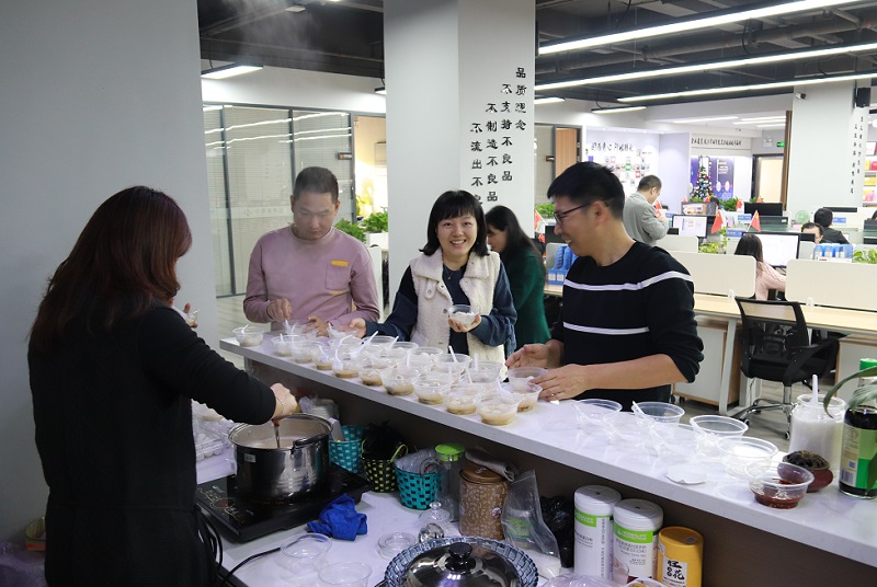 冬至湯圓餃子情，華邦瀛溫暖一家親